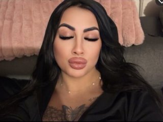 MelissathequeenOff live webcam thumbnail