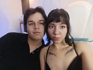 Melody_and_Max live webcam thumbnail