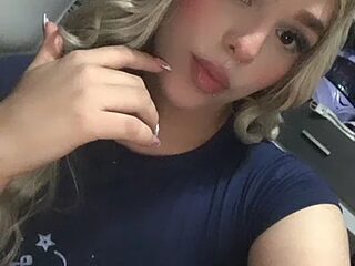 Melody_p live webcam thumbnail