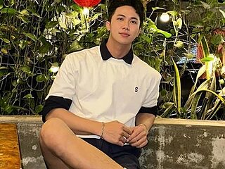 Men_poy live webcam thumbnail