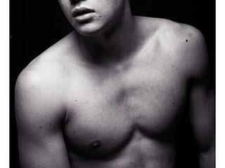 Men_s_hub live webcam thumbnail