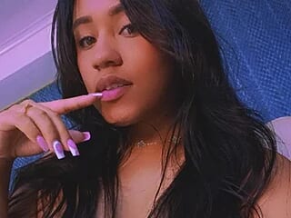 megan__luxe live webcam thumbnail