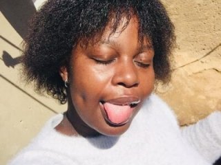 melanin_lizzy live webcam thumbnail