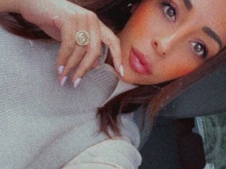 melina_31 live webcam thumbnail