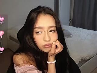 mellymellika live webcam thumbnail