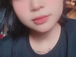 MISSAKITTY20 live webcam thumbnail