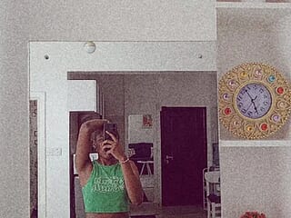 MiaBloom21 live webcam thumbnail