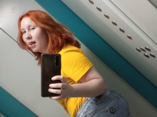 MiaKissy live webcam thumbnail