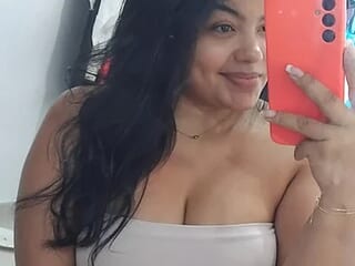 MiaVesper live webcam thumbnail