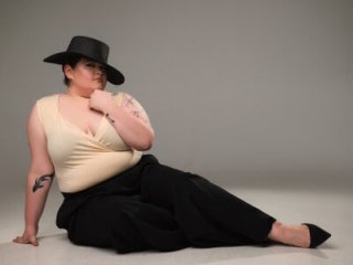 Mia_Ray live webcam thumbnail