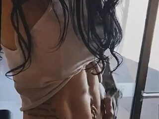Mia_hill1 live webcam thumbnail
