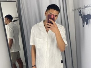 Michael_Junior20 live webcam thumbnail