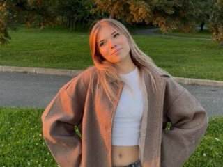 MichaelaFox live webcam thumbnail