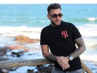 MightyAaron66 live webcam thumbnail