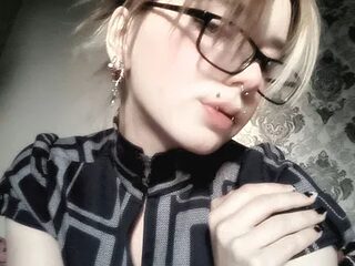 MilaTyan live webcam thumbnail