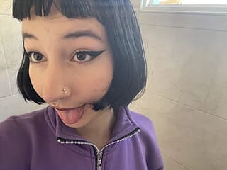 Mila_1303 live webcam thumbnail