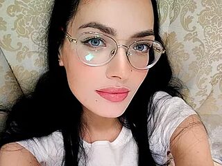MilanaAmber20 live webcam thumbnail
