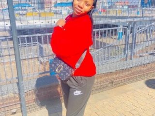 MilfBoobsxx live webcam thumbnail