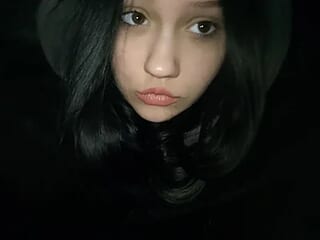 MiliHoward live webcam thumbnail