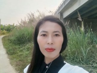 MilkShow live webcam thumbnail