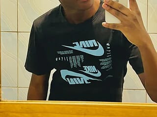 Milo_Noirr live webcam thumbnail