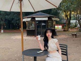 Mimi_love01 live webcam thumbnail