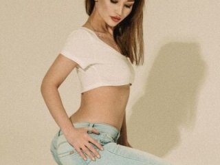 MinaDiamondd live webcam thumbnail