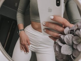 Mira_Whites live webcam thumbnail