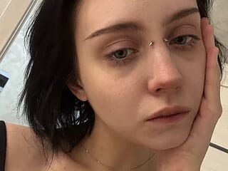 Mira_c live webcam thumbnail