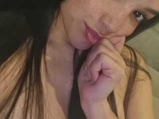 MisFrekcles_ live webcam thumbnail