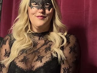 MissNaughtyBlonde live webcam thumbnail