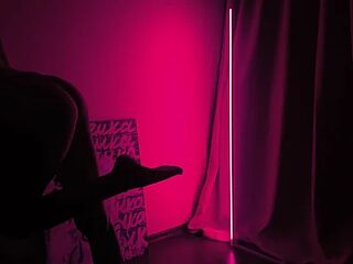 MissVeloura live webcam thumbnail