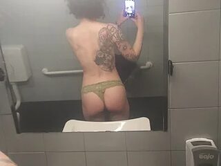 MissVera859_ live webcam thumbnail