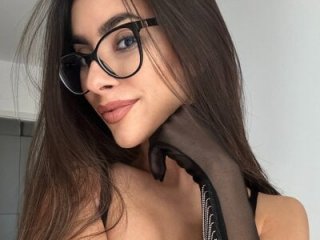 Miss_A live webcam thumbnail