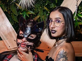 Miss_Lissandra_and_Nami live webcam thumbnail