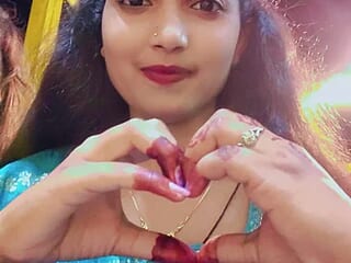 Miss_rishika live webcam thumbnail