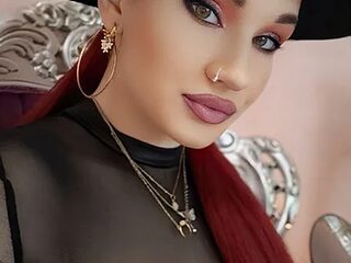 MistressKasandra live webcam thumbnail