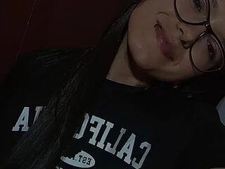 Mistress_aurora_bdsm live webcam thumbnail