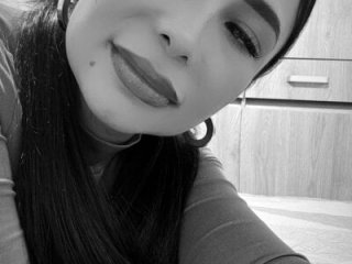 mia_mancinii live webcam thumbnail