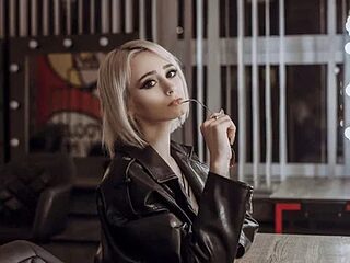 mia_side live webcam thumbnail