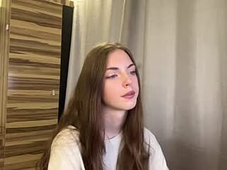 mia_sincere live webcam thumbnail
