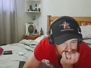mikeundies live webcam thumbnail