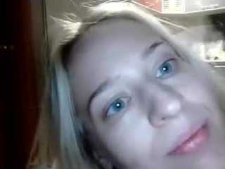 mila_420 live webcam thumbnail