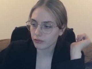 mila_keyy live webcam thumbnail