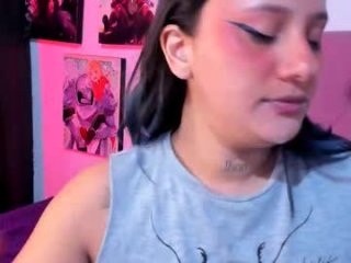 mila_nixon01 live webcam thumbnail