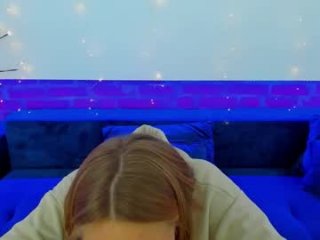 milaaddam live webcam thumbnail