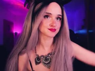 miladyjolie live webcam thumbnail