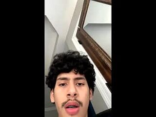 milflover6969000 live webcam thumbnail