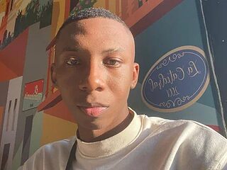 milo018 live webcam thumbnail