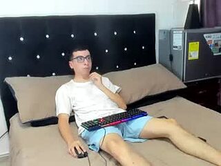 milogm_ live webcam thumbnail